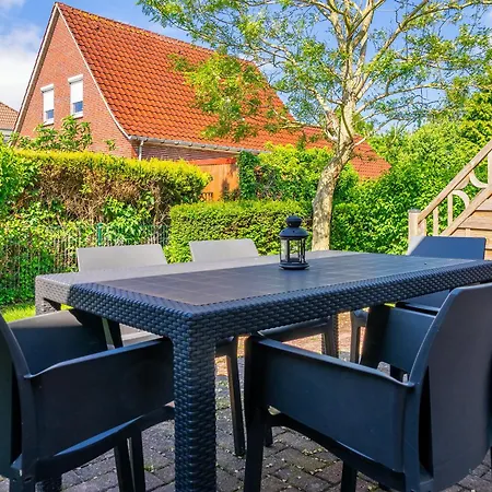 Semesterbostad Cora *